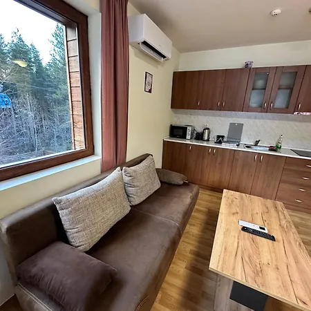 Pine Tree One Bedroom Apartment